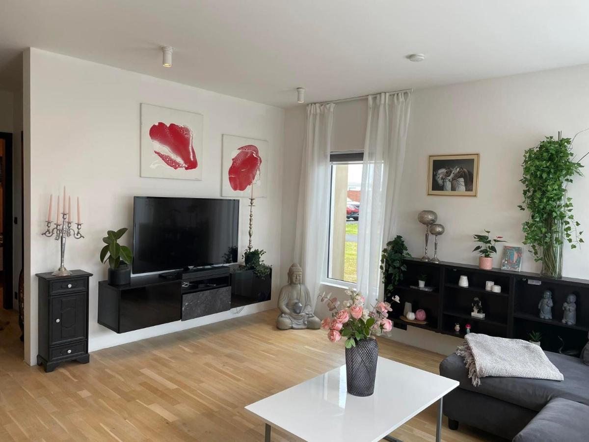 Spacious 3Br Condo Near Blue Lagoon 15M Airport 9M Njarthvik Kültér fotó